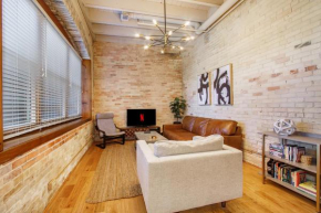Downtown and Waterfront 2BDR Condo in Grand Haven 110